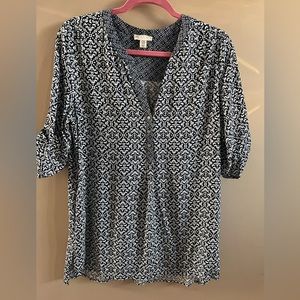 Lila Rose Blue & White Print 3/4 Sleeve Blouse Size M Great Used Condition
